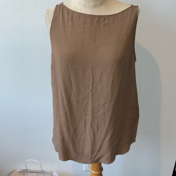 Gorgeous Brunello Cucinelli silk top size medium - Picture 1 of 6